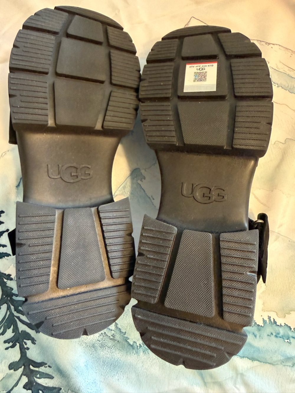 UGG Platform Leather Sandals Adjustable Hook & Loop Straps Black Women's 8.5 - Picture 6 of 7